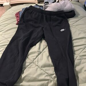 Black Nike sweatpants